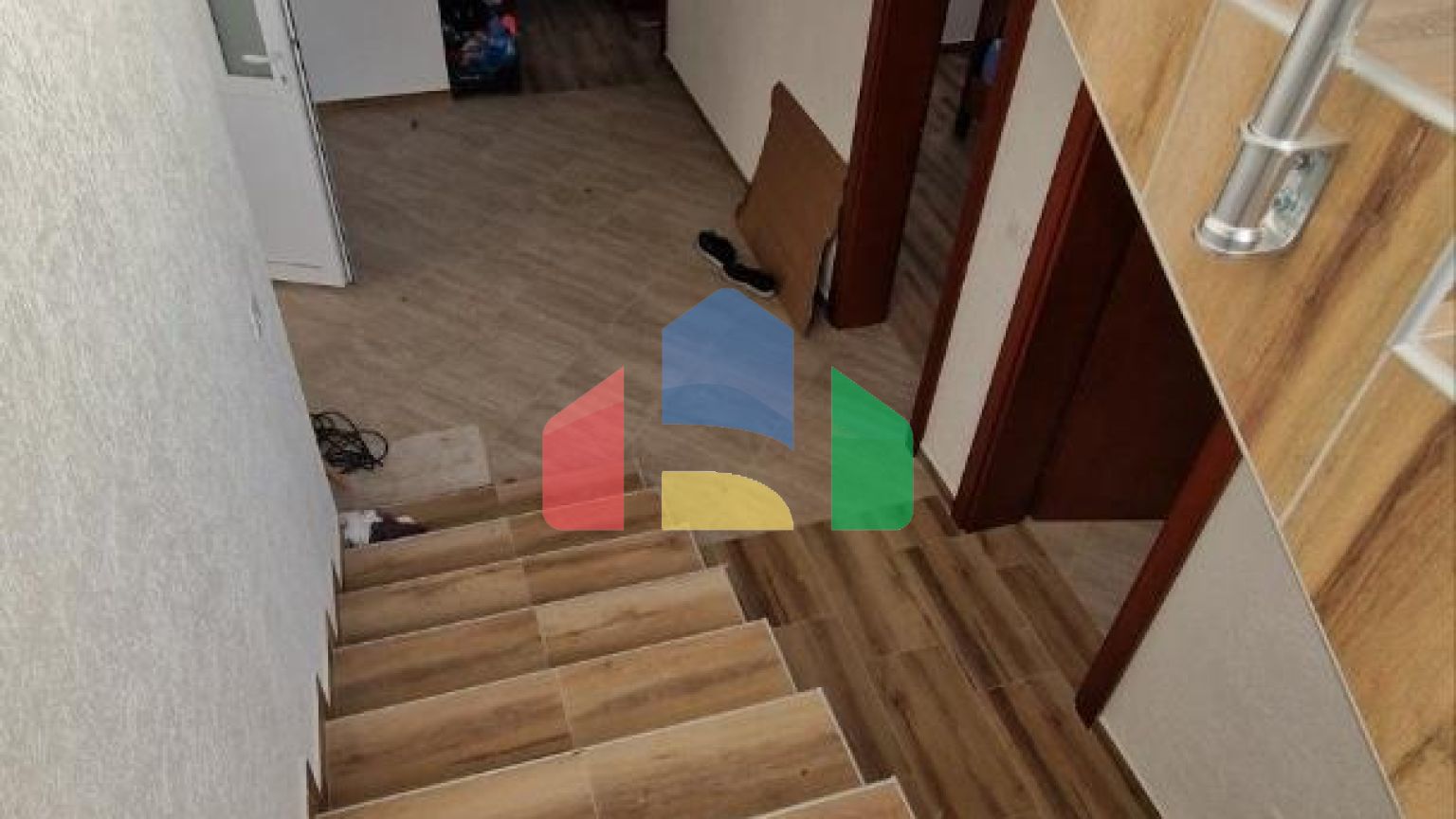 Двухэтажная вилла в Заградже с большим участком