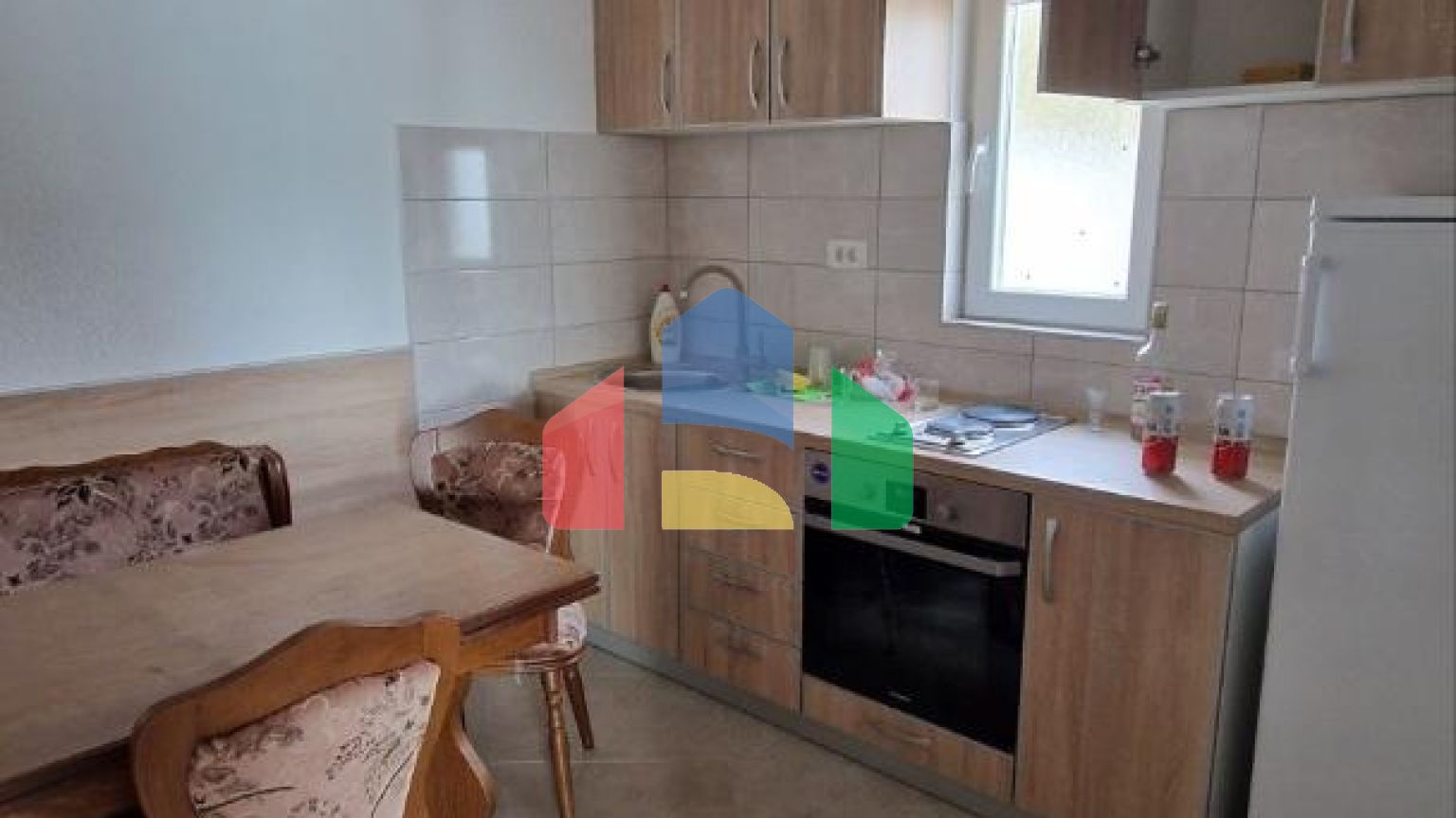 Двухэтажная вилла в Заградже с большим участком