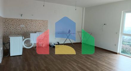 Квартира с двумя спальнями в Сутоморе с видом на море