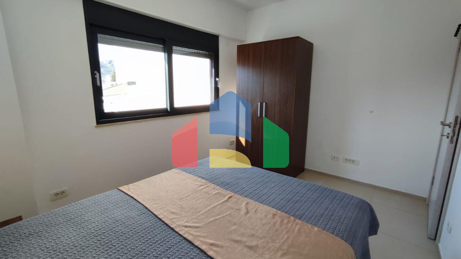 Квартиры в новом доме в Сутоморе близко к морю