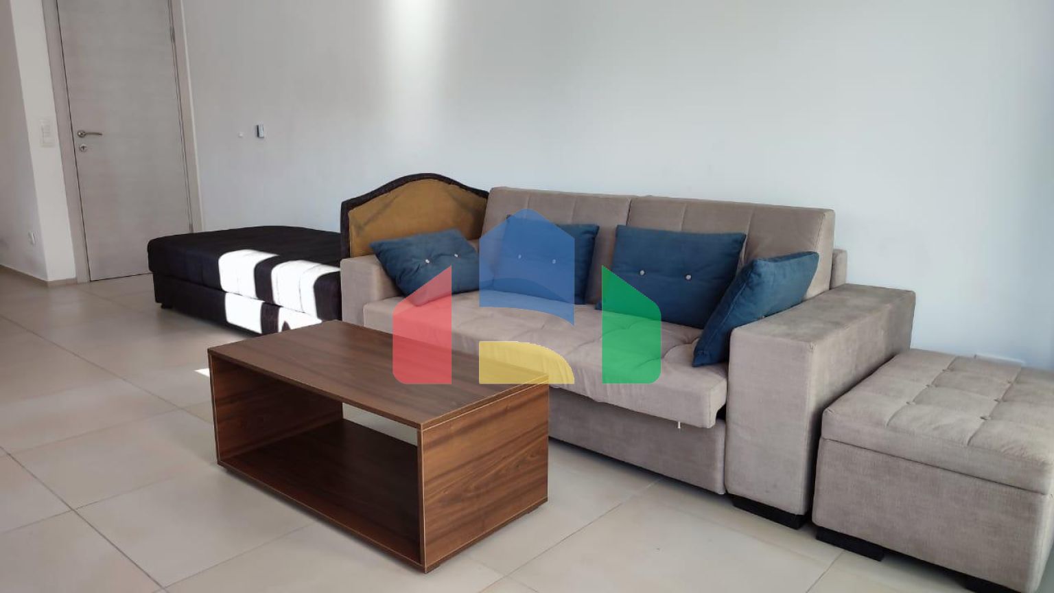 Квартиры в новом доме в Сутоморе близко к морю