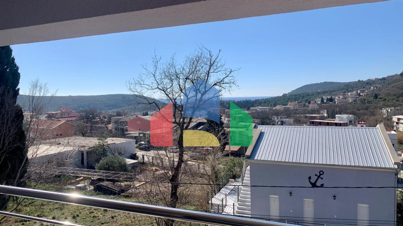 Новый  дом с 7 апартаментами в Сутоморе, Барская ривьера.