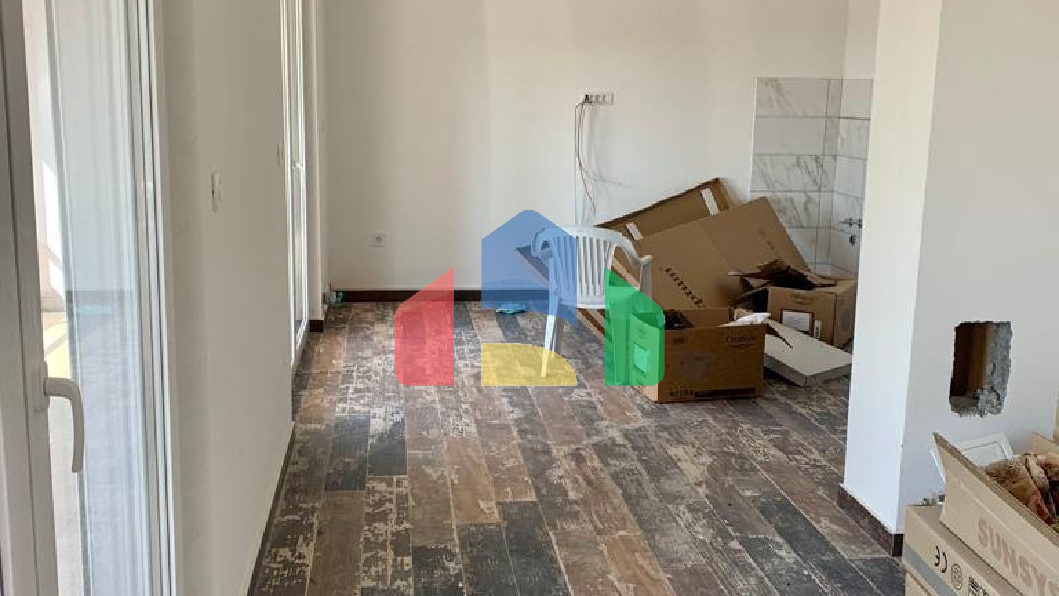 Новый  дом с 7 апартаментами в Сутоморе, Барская ривьера.