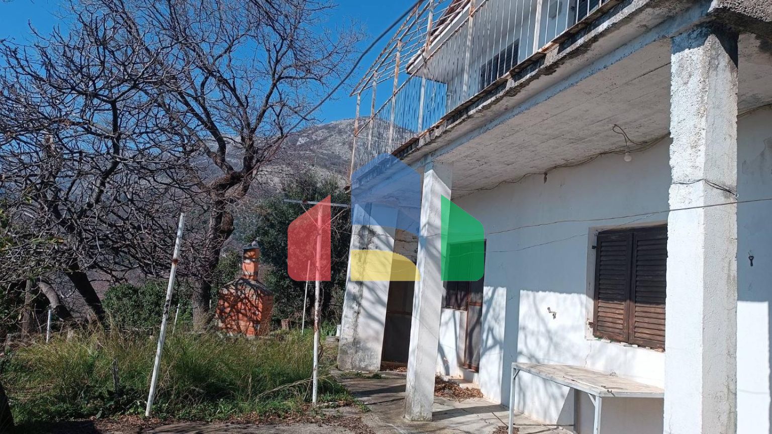 Дом с видом на море в Сутоморе, Брца под ремонт.