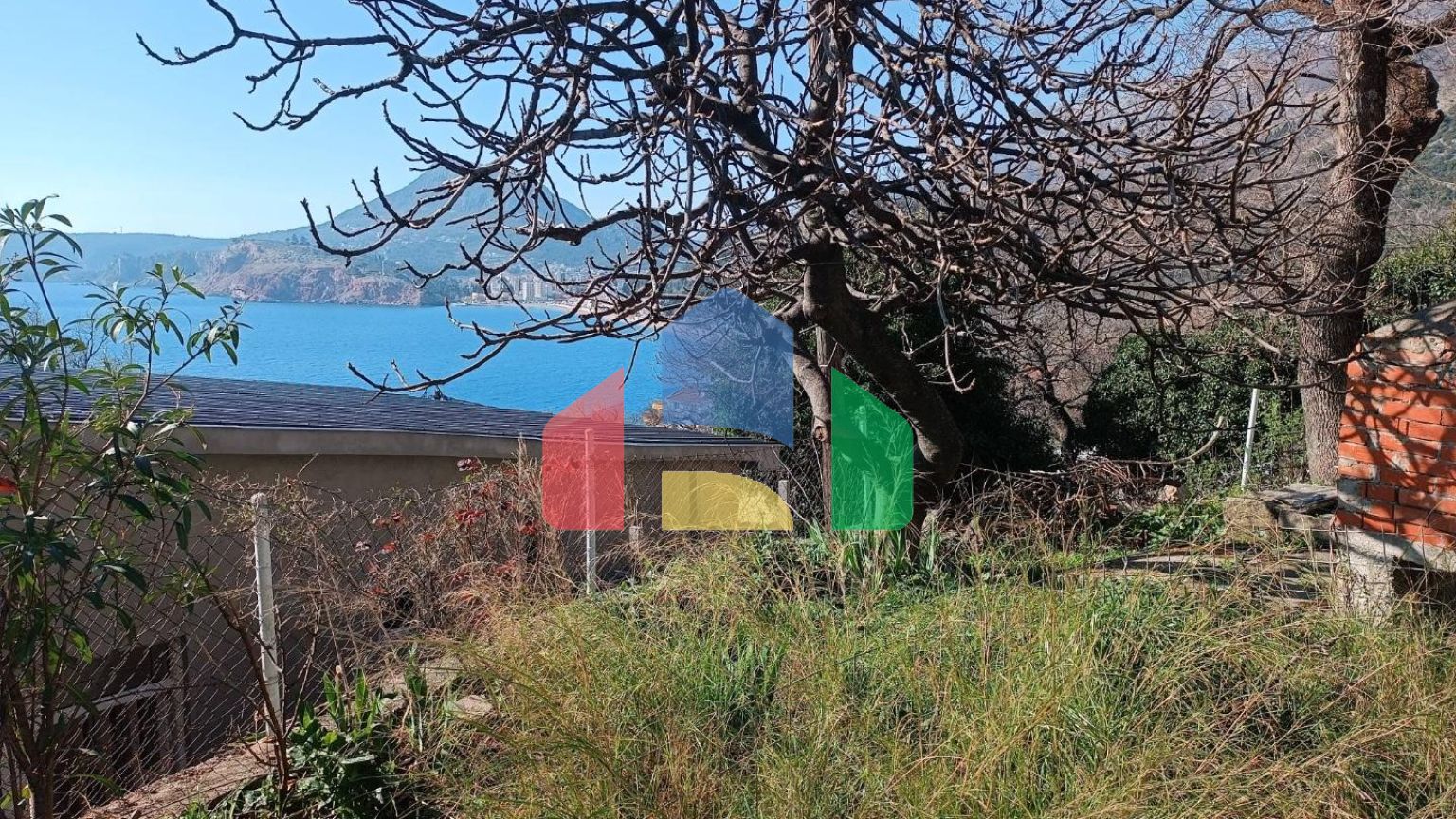 Дом с видом на море в Сутоморе, Брца под ремонт.