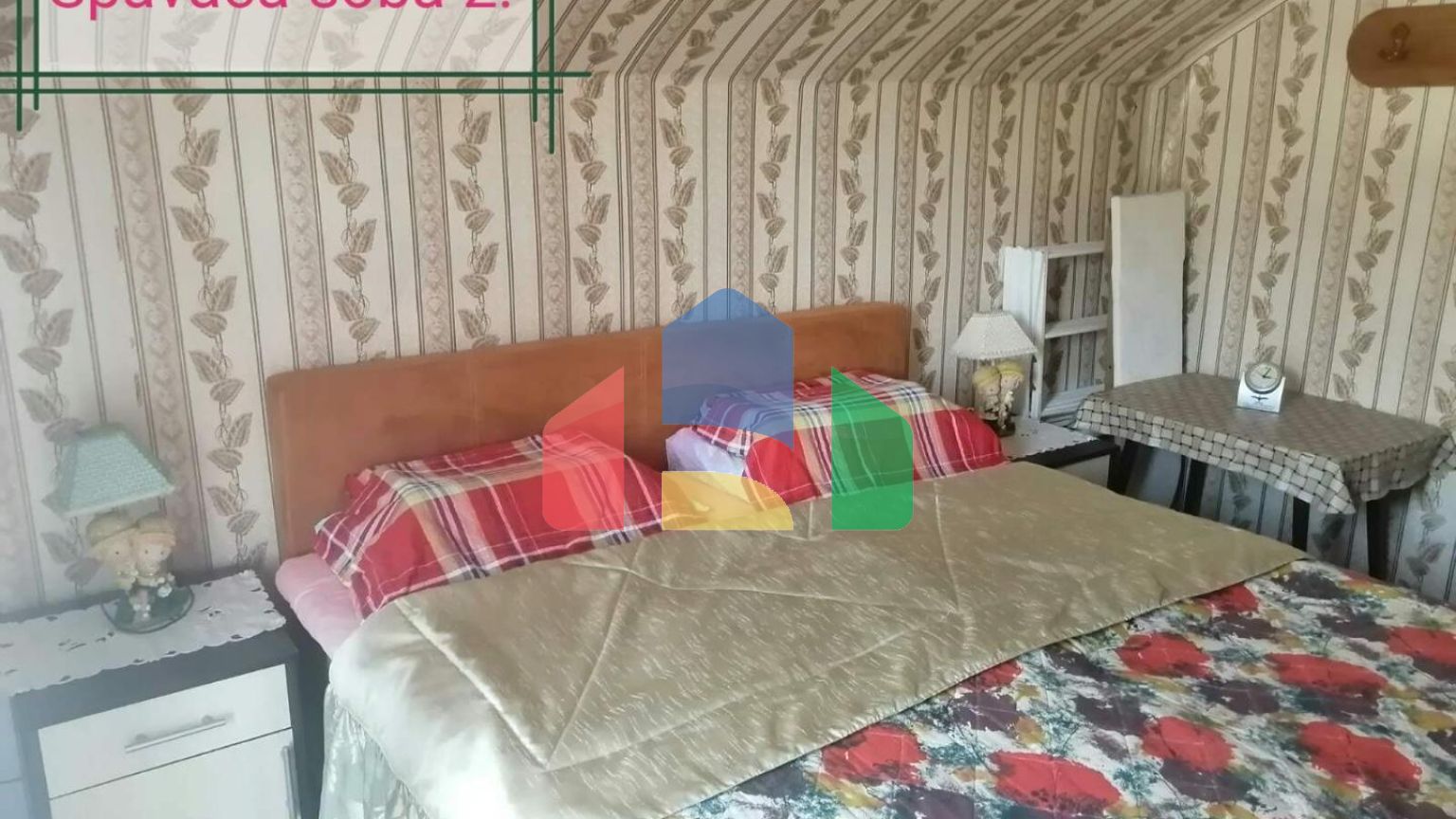 Дом находится в местечке  Джурмани