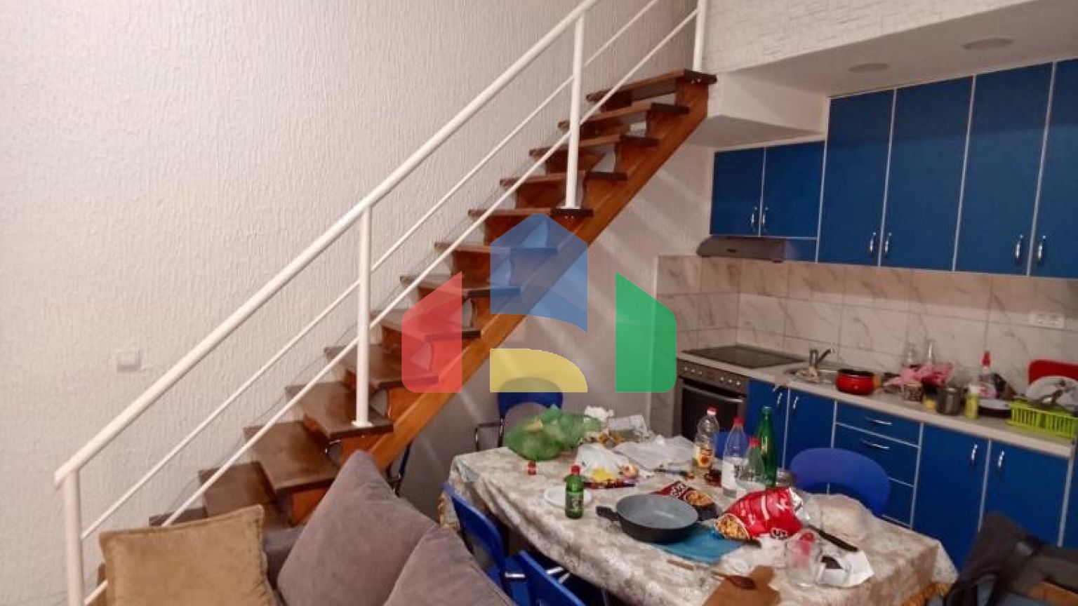 Просторный дуплекс с 3 спальнями в Сутоморе, Барская ривьера.