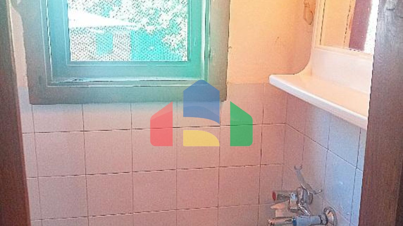 Недорогой двухэтажный дом в Сутоморе