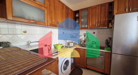 Двухэтажная вилла с двумя квартирами в Сутоморе на равнинной части