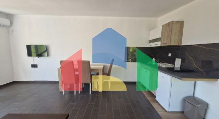 Дом с шестью квартирами в Заградже, Бар