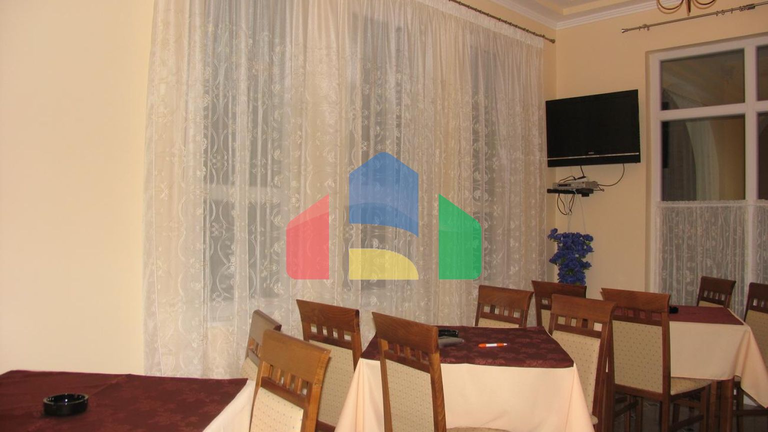 Мини-отель в Сутоморе ниже дороги