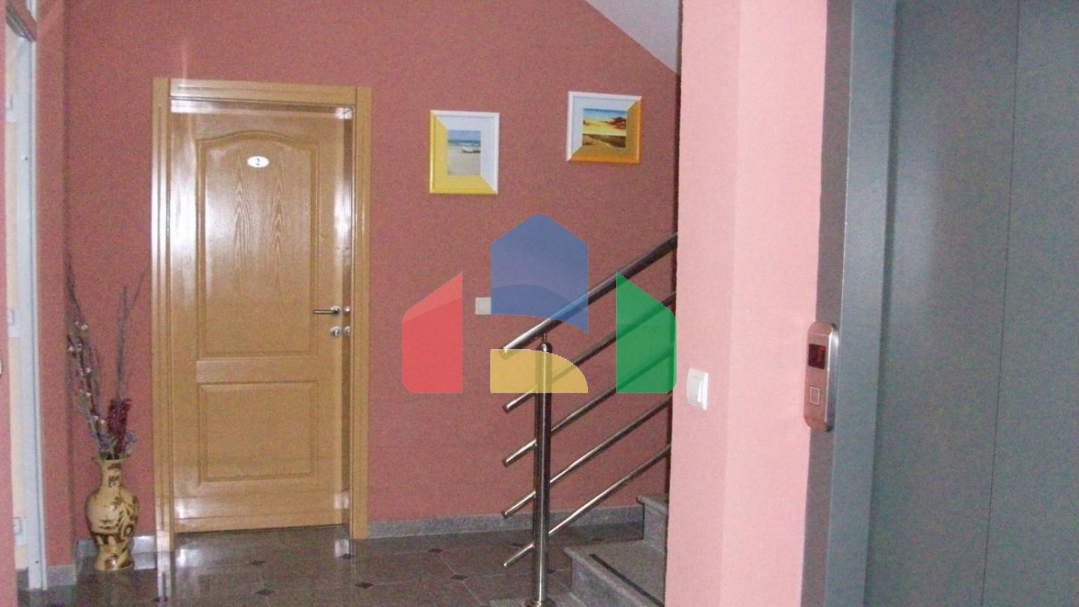 Мини-отель в Сутоморе ниже дороги