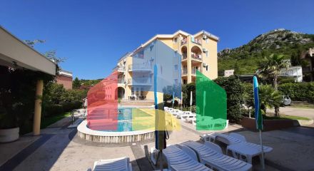 Мини-отель в Сутоморе ниже дороги