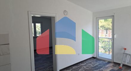 Дом с семью квартирами на хорошей локации в Сутоморе, Бар Дом с семью квартирами на хорошей локации в Сутоморе, Бар