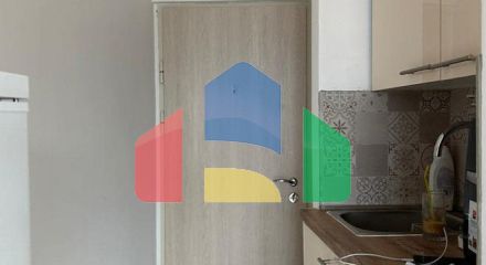 Квартира студия в новом многоэтажном доме в самом центре Сутоморе.