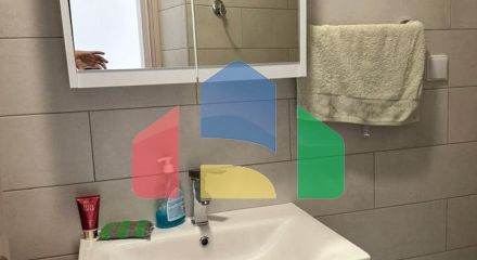 Квартира студия в новом многоэтажном доме в самом центре Сутоморе.