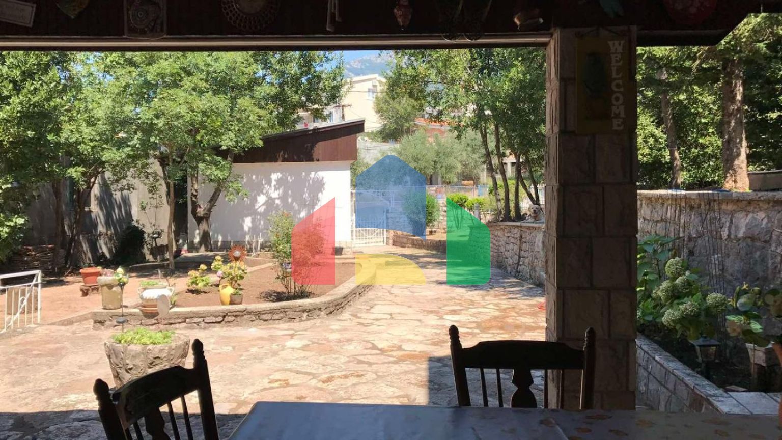 Легальный двухэтажный большой дом в Сутоморе