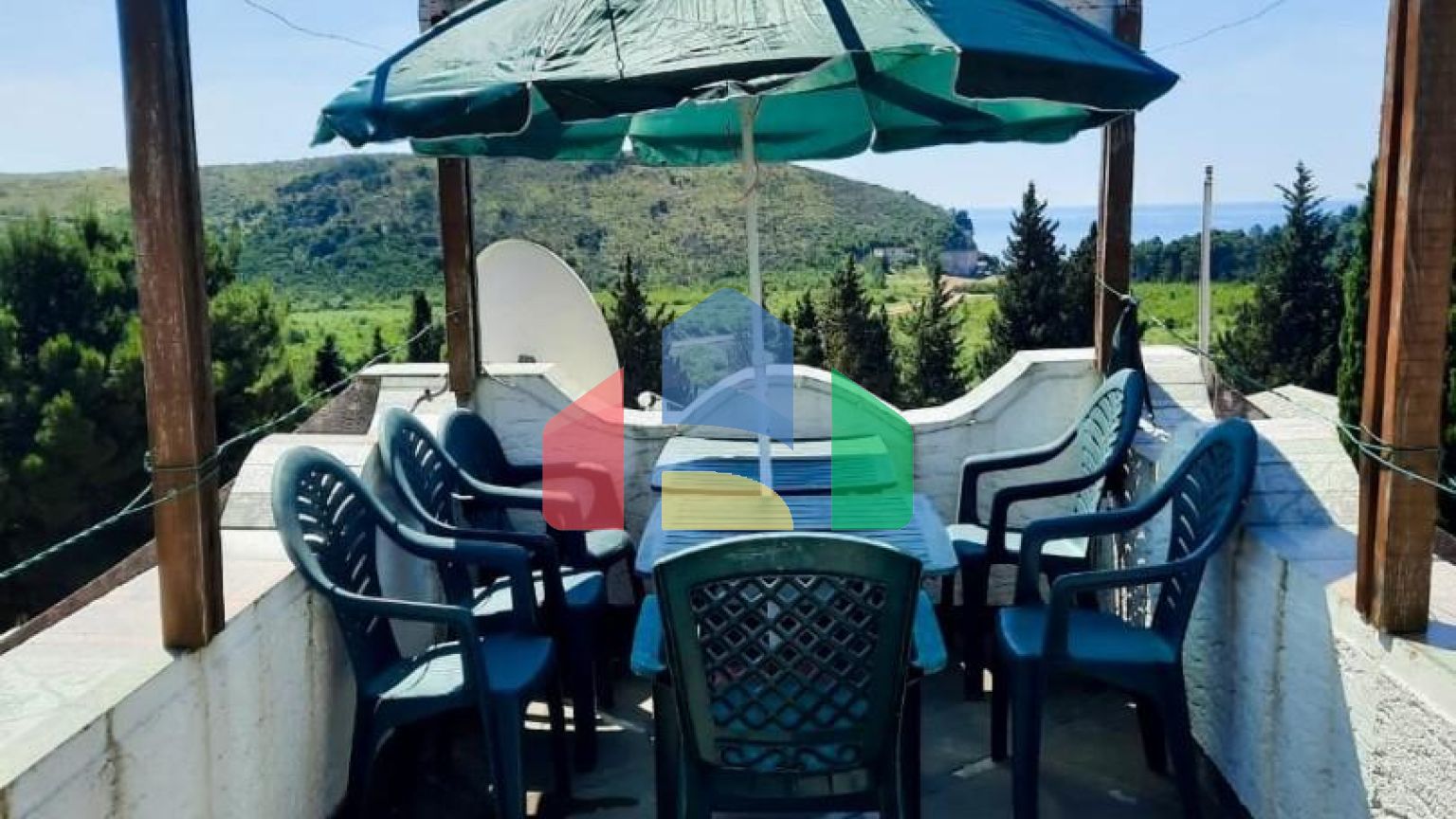 Трехэтажный дом в Заградже (Сутоморе)