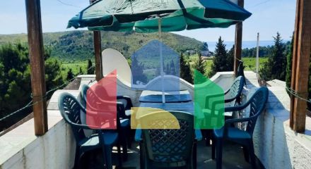 Трехэтажный дом в Заградже (Сутоморе)