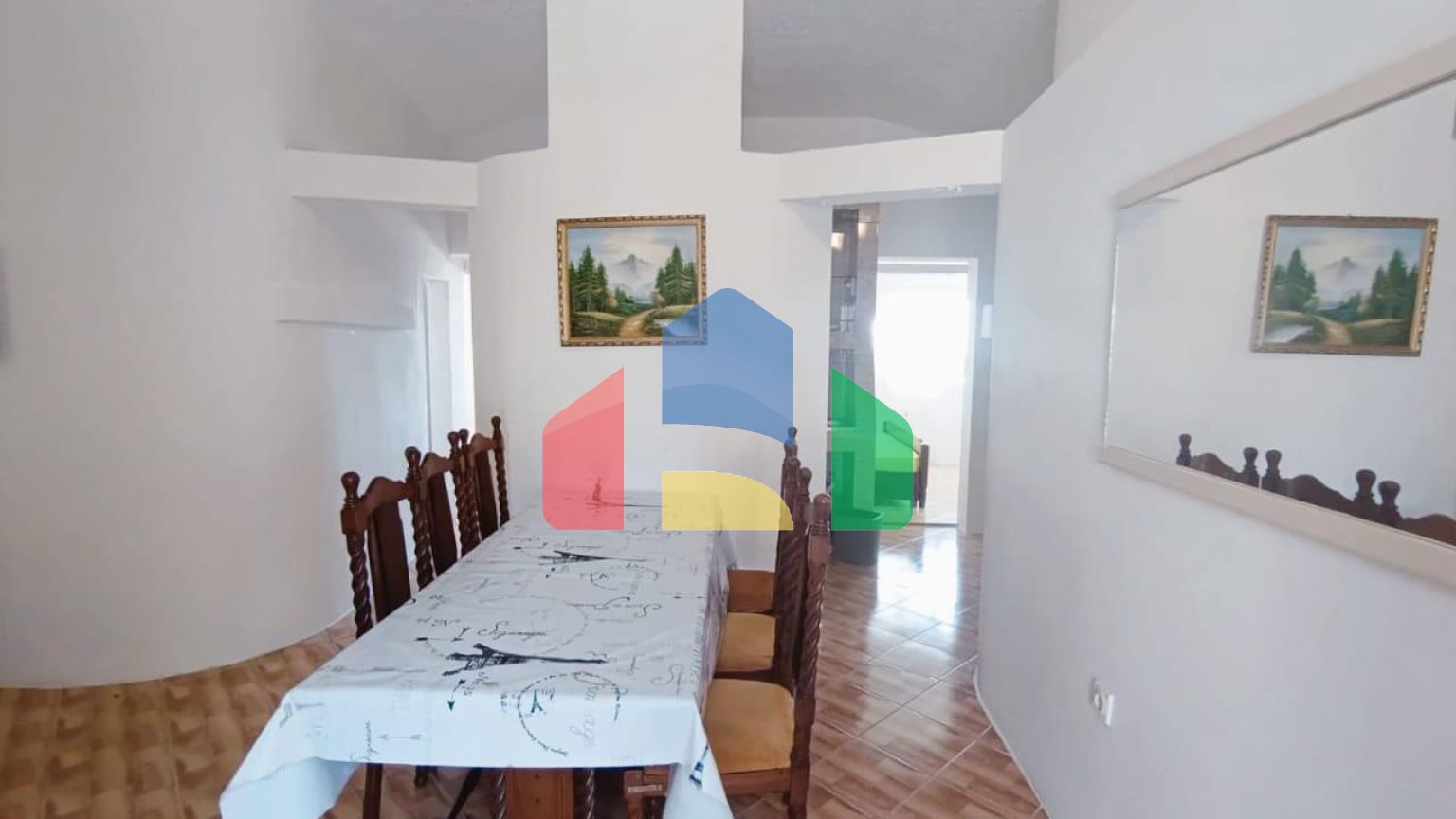 Трехэтажный дом в Заградже (Сутоморе)