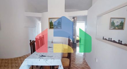 Трехэтажный дом в Заградже (Сутоморе)