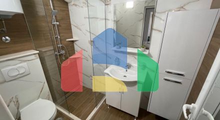 Уникальная квартира с внутренним бассейном в центре Сутоморе  рядом с морем
