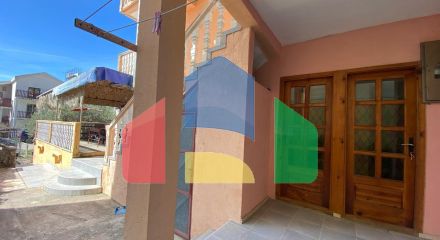 Часть дома на 8 апартаментов в Сутоморе на равнине. Часть дома на 8 апартаментов в Сутоморе на равнине.