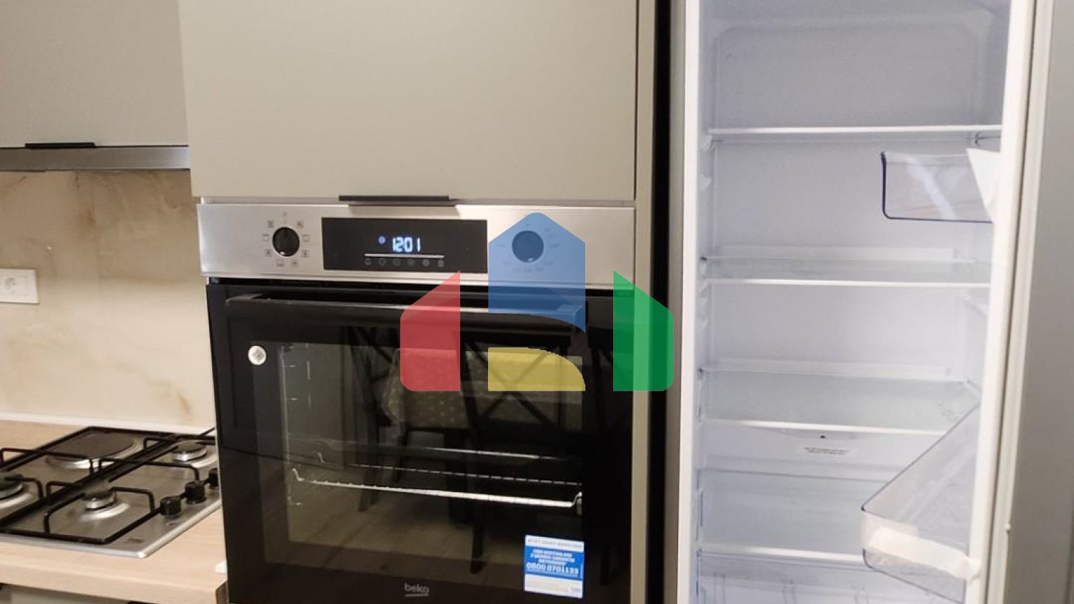 Легальный дом в Сутоморе с красивым уаастком в пешей доступности от моря