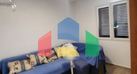 Легальный дом в Сутоморе с красивым уаастком в пешей доступности от моря