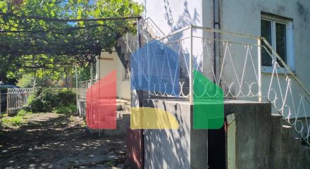 Двухэтажный легальный дом в Сутоморе ниже магистрали 135 000евро