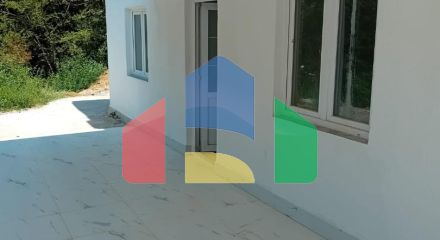 Двухэтажный дом  в Мишичи, Сутоморе