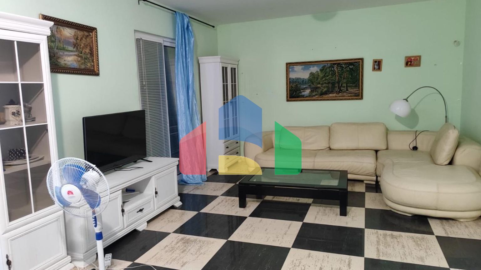 Дом с сауной и видом на море в Сутоморе