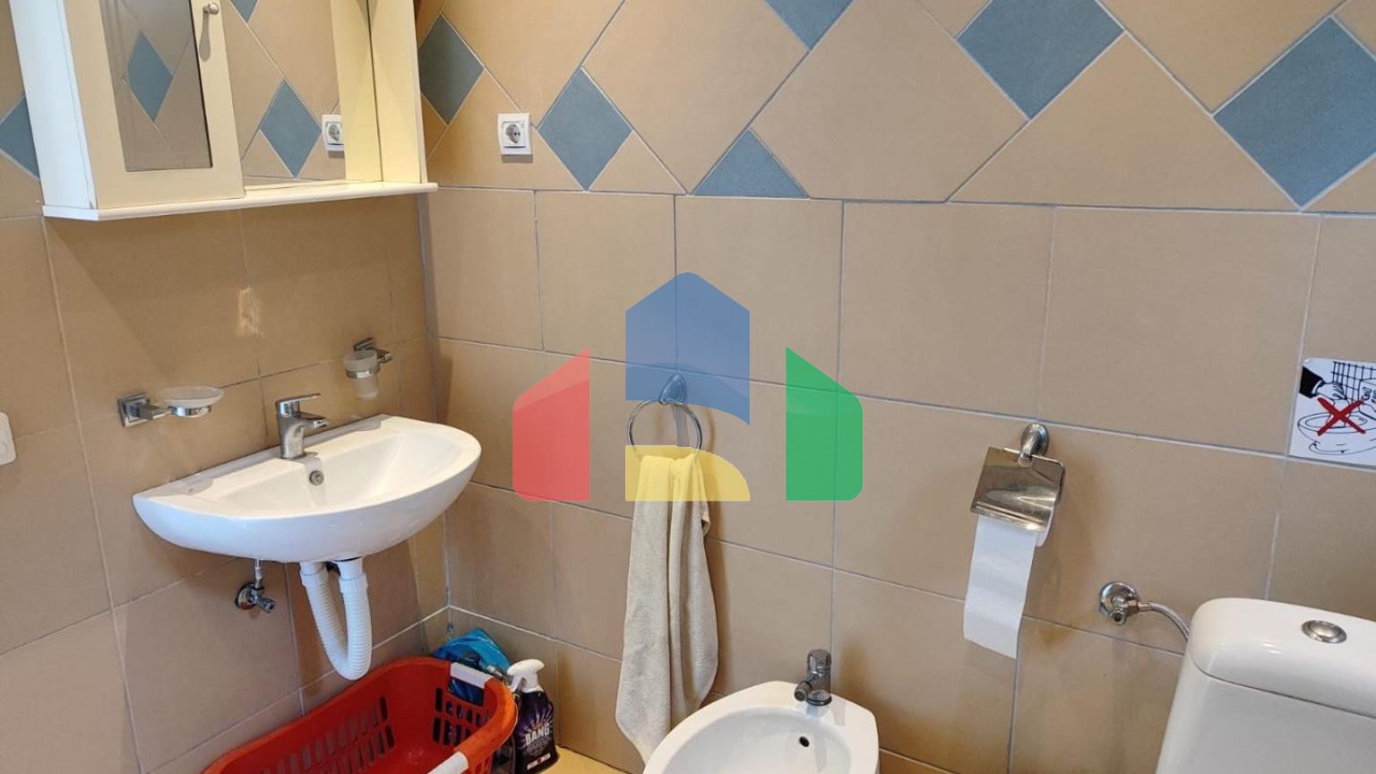 Дом с сауной и видом на море в Сутоморе