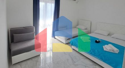 Отель в Сутоморе с 12 апартаментами, бассейном, 200 метров до моря - 800.000 евро