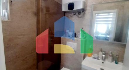 Отель в Сутоморе с 12 апартаментами, бассейном, 200 метров до моря - 800.000 евро