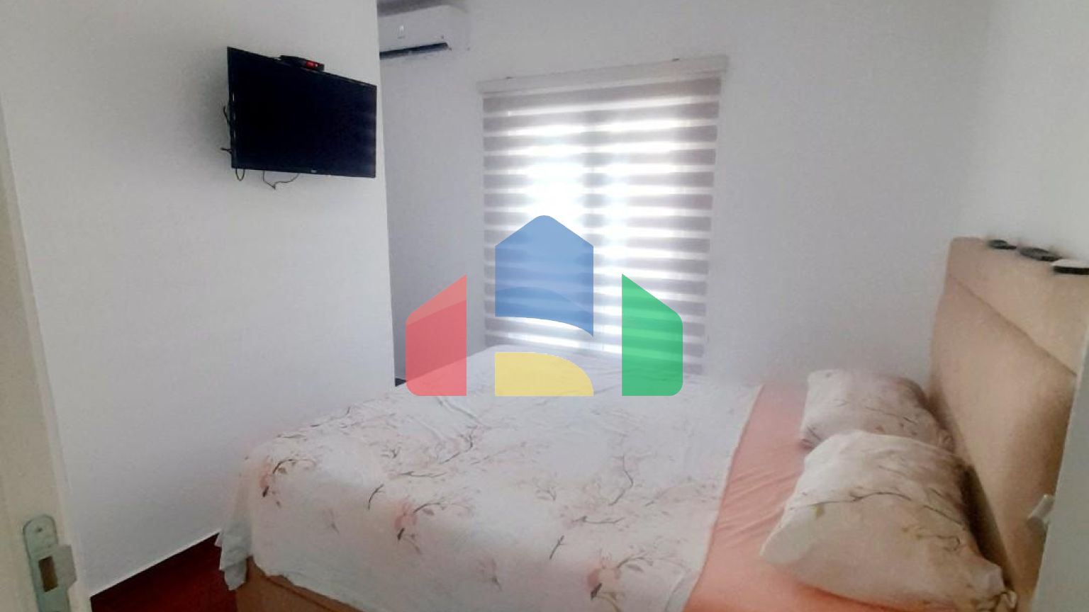 Отель в Сутоморе с 12 апартаментами, бассейном, 200 метров до моря - 800.000 евро