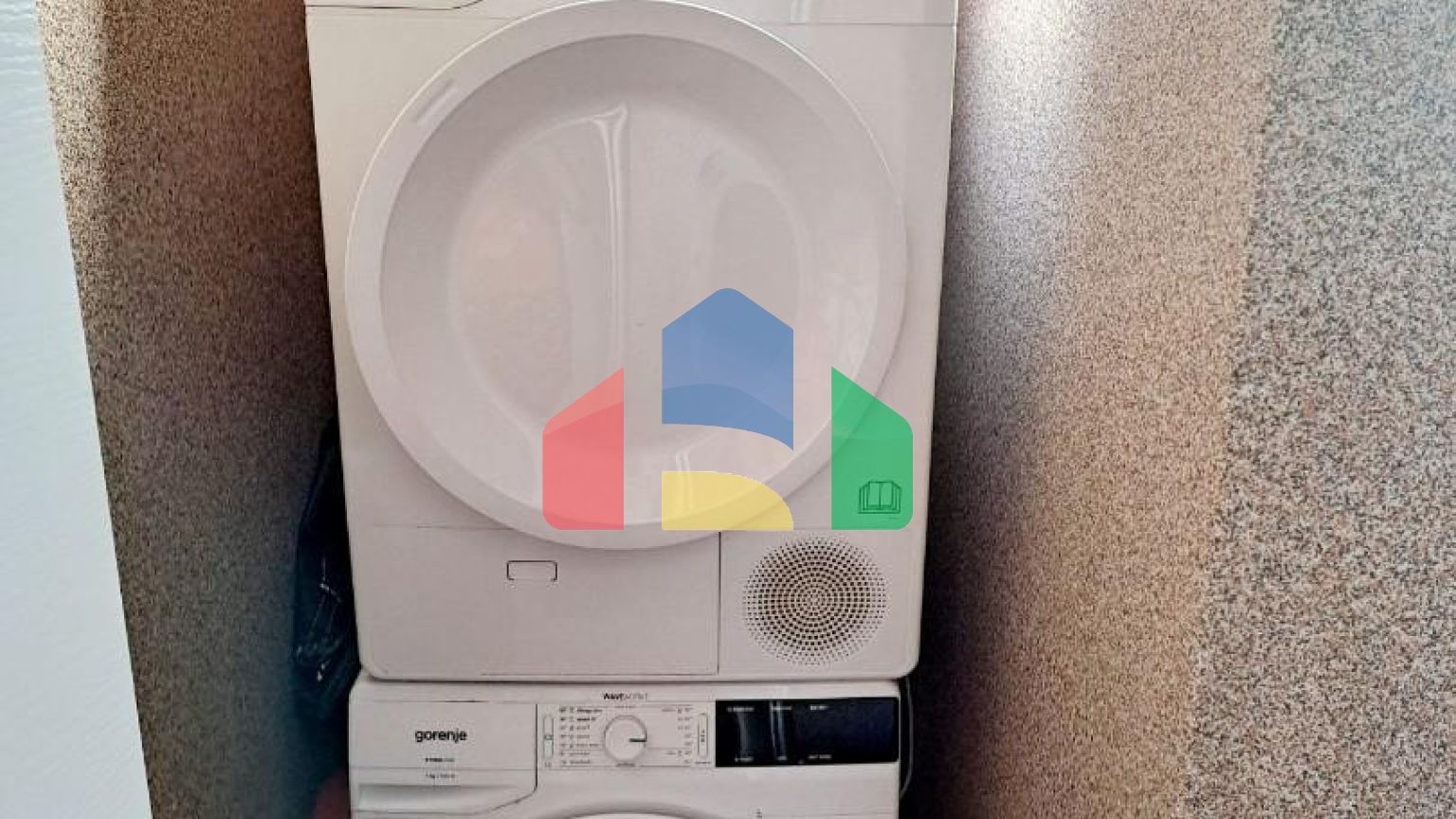 Отель в Сутоморе с 12 апартаментами, бассейном, 200 метров до моря - 800.000 евро