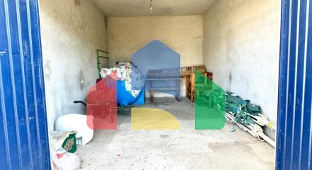 Дом в Сутоморе с 4 апартаментами и прекрасным панорамным видом.