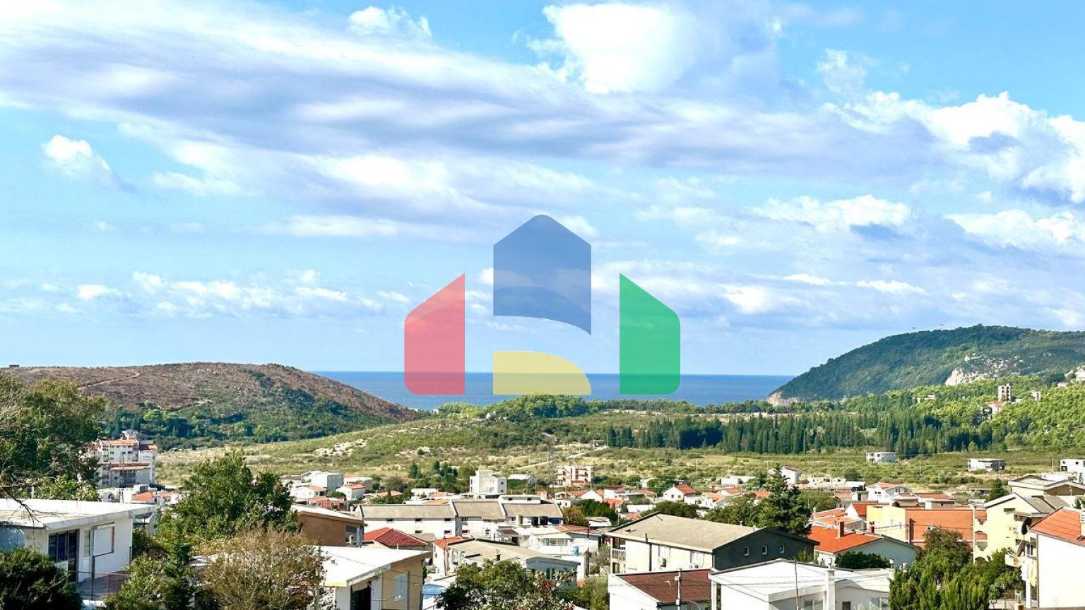 Дом в Сутоморе с 4 апартаментами и прекрасным панорамным видом.