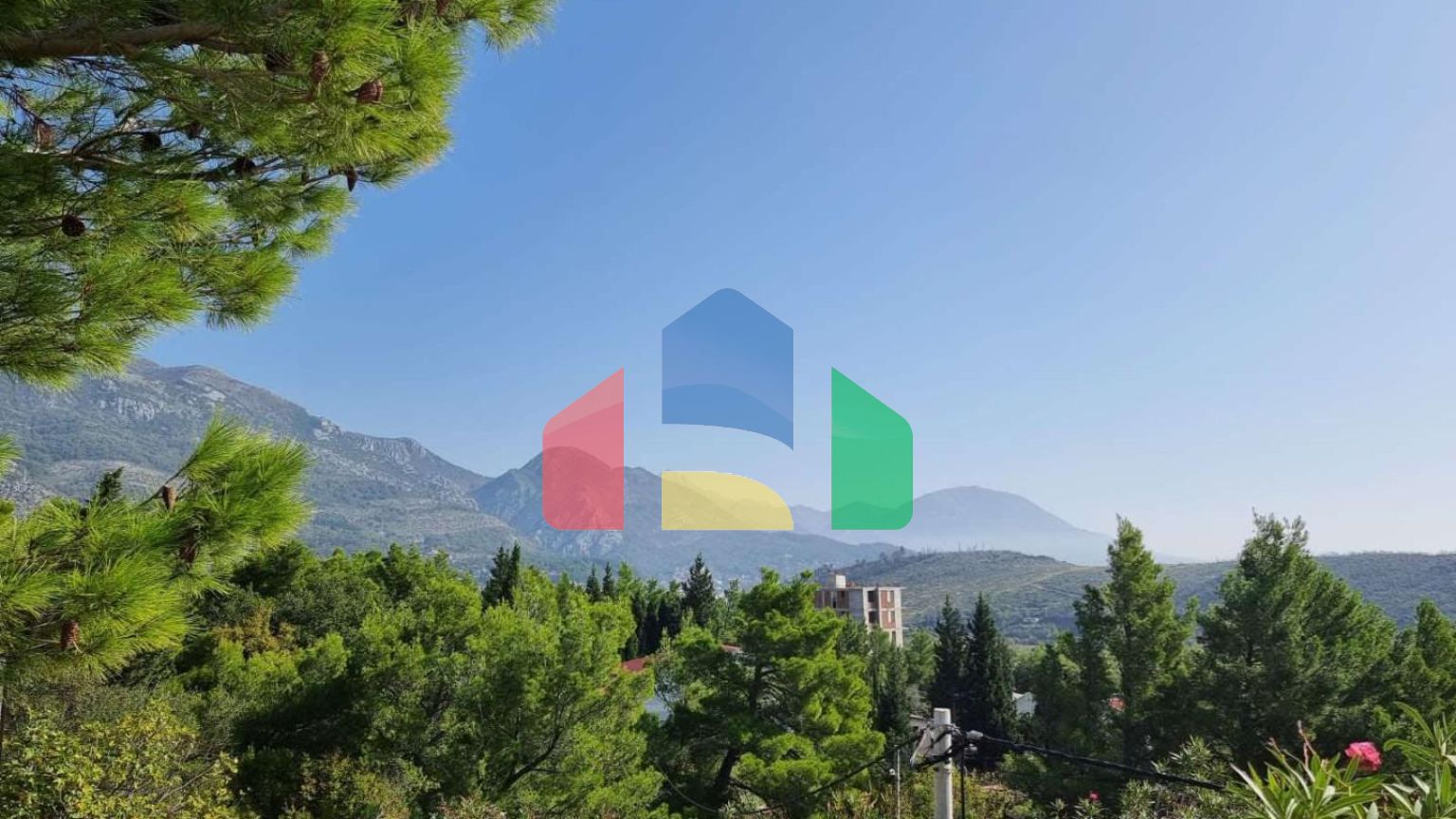 Продажа дома в Сутоморе район Заградже