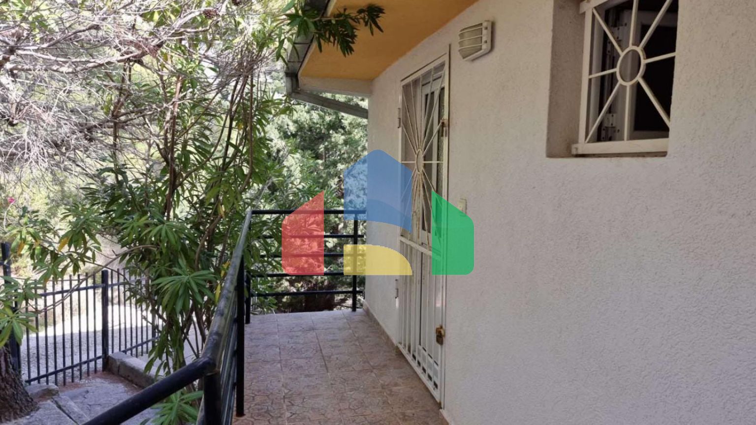 Продажа дома в Сутоморе район Заградже