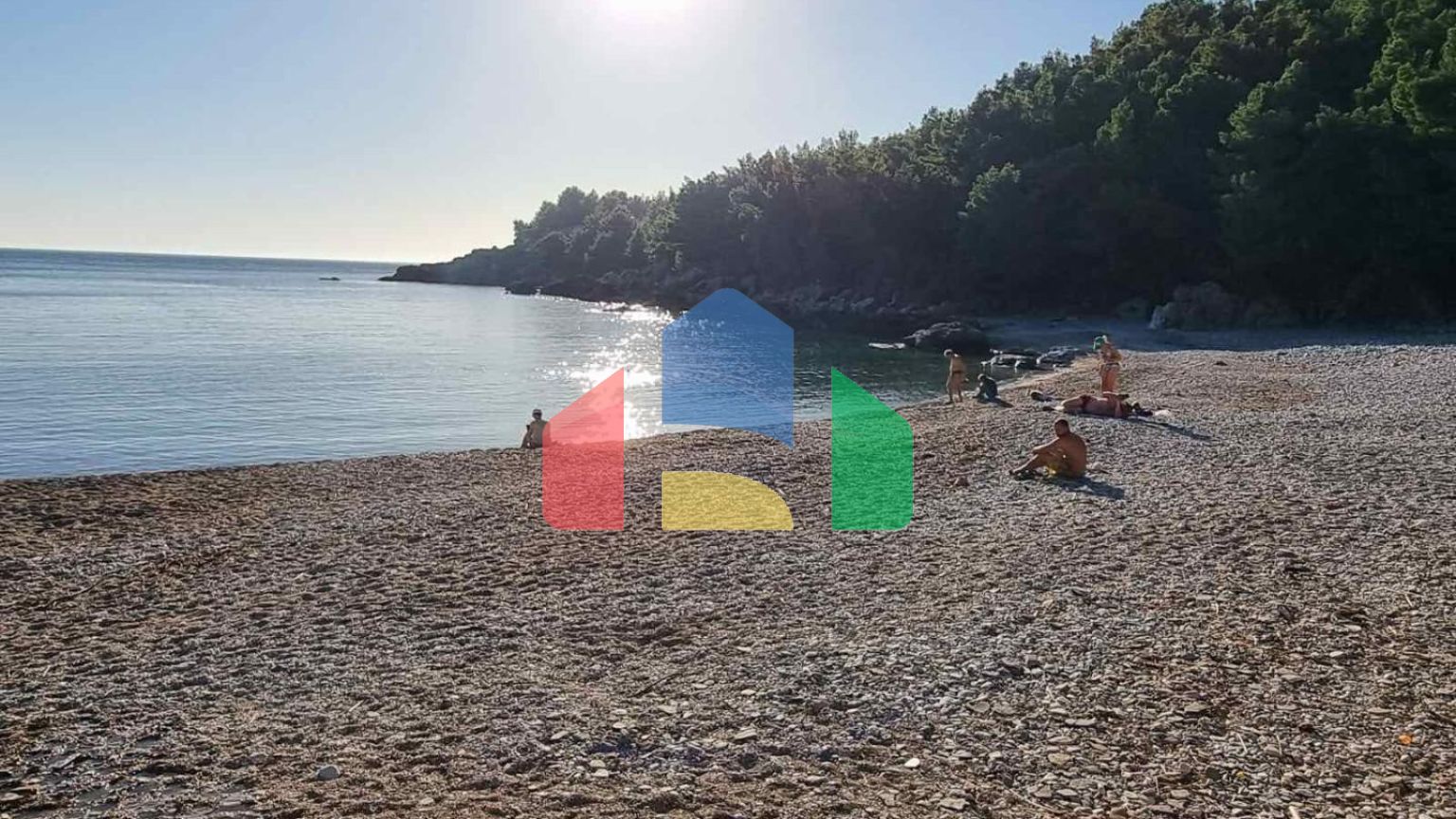 Продажа дома в Сутоморе район Заградже