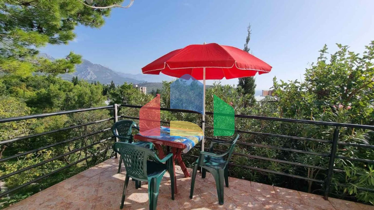 Продажа дома в Сутоморе район Заградже