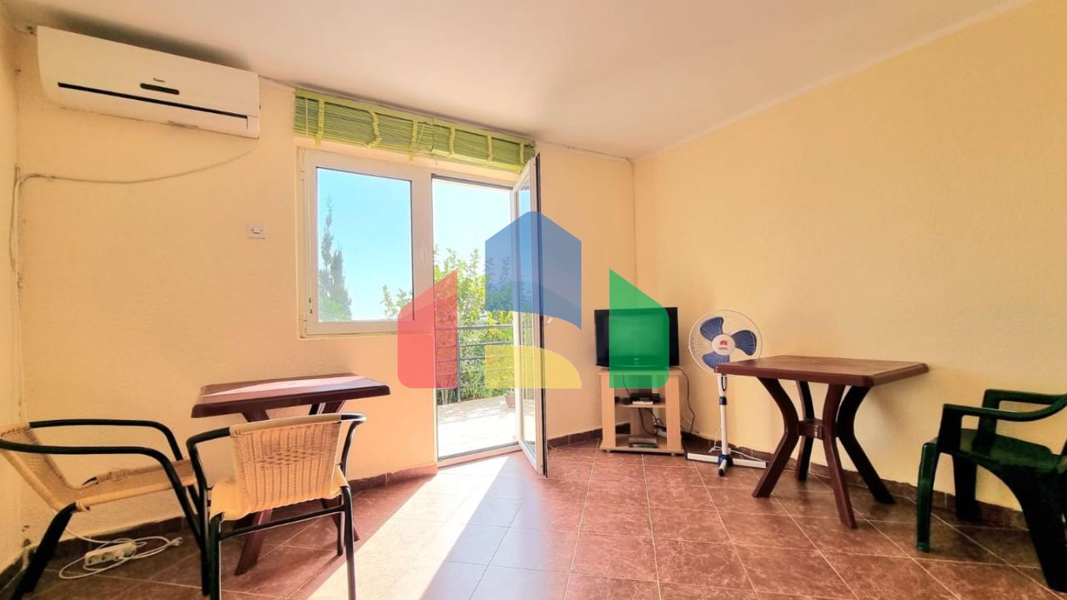 Продажа дома в Сутоморе район Заградже