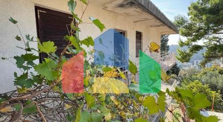 Дом под ремонт с видом на море, Сутоморе, 183 м²