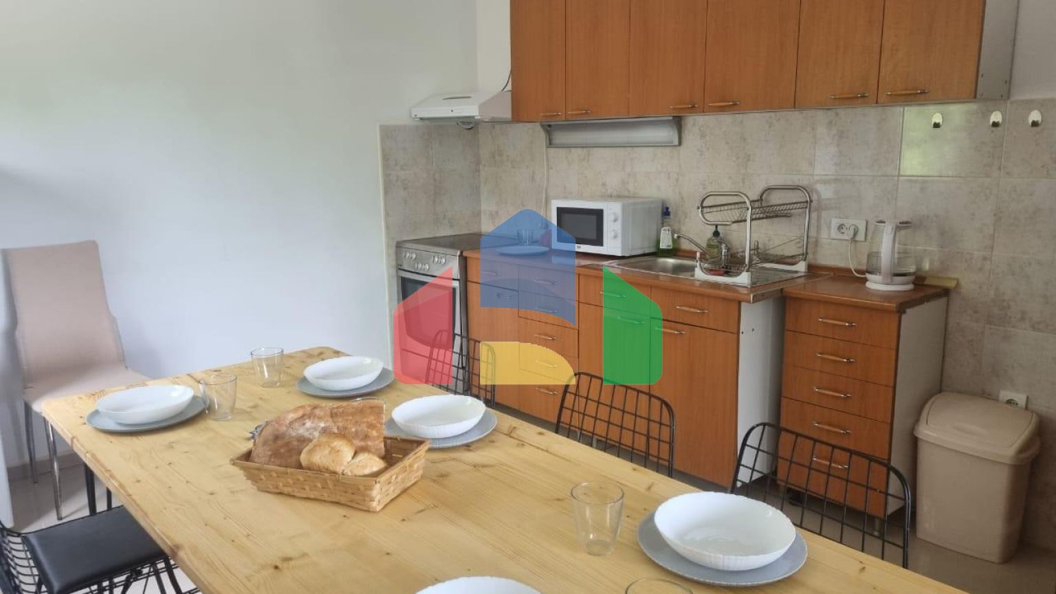 Продается дом с видом на море в туристическом поселке Сутоморе, район Горелац