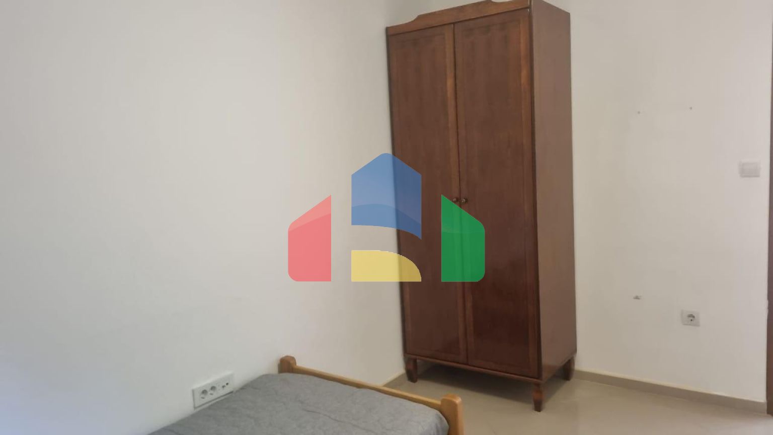 Продается дом с видом на море в туристическом поселке Сутоморе, район Горелац