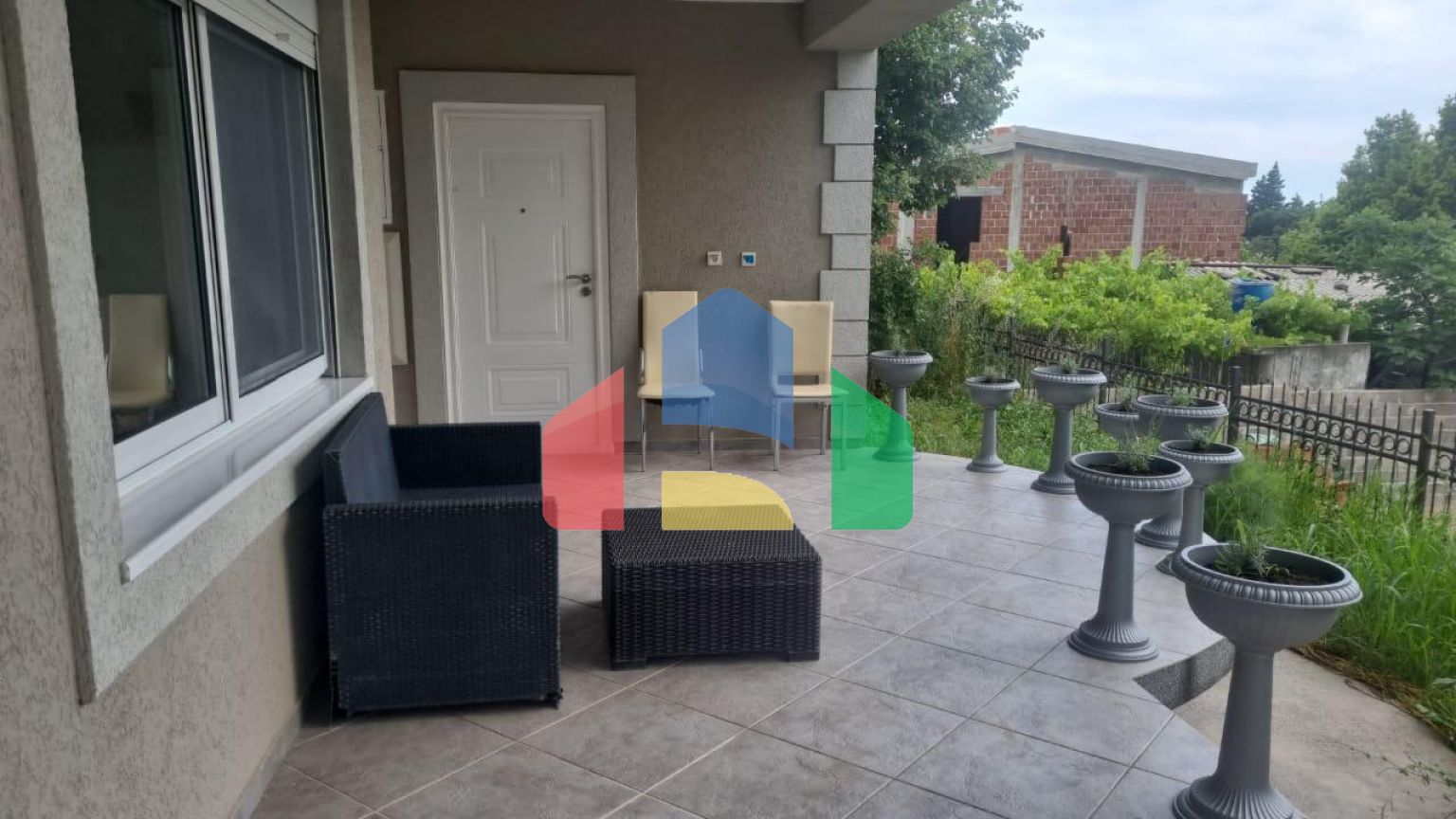 Продается дом с видом на море в туристическом поселке Сутоморе, район Горелац