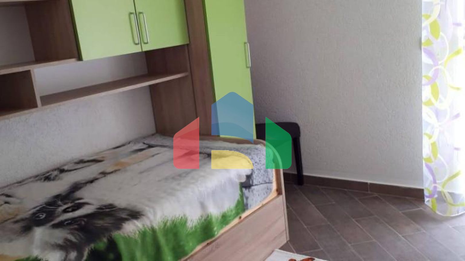 Продается просторный 4-этажный дом с панорамным видом на море в Сутоморе (Заградже)