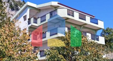 Продается просторный 4-этажный дом с панорамным видом на море в Сутоморе (Заградже)